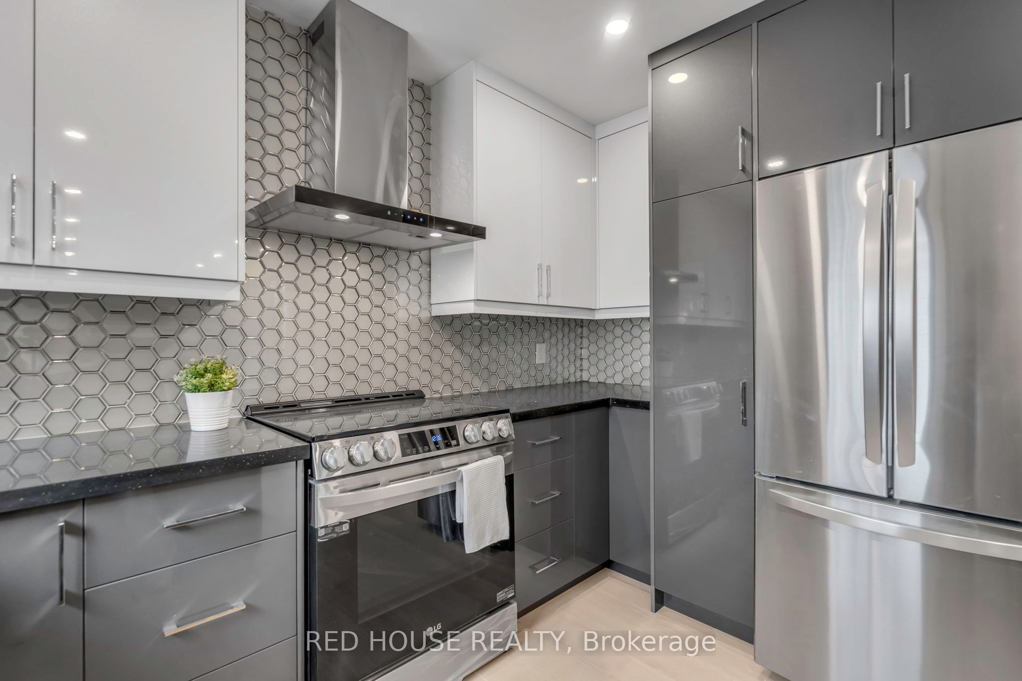 10 Bayside Avenue