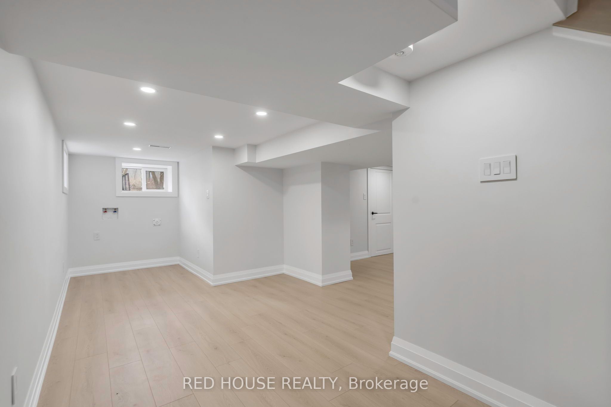 10 Bayside Avenue