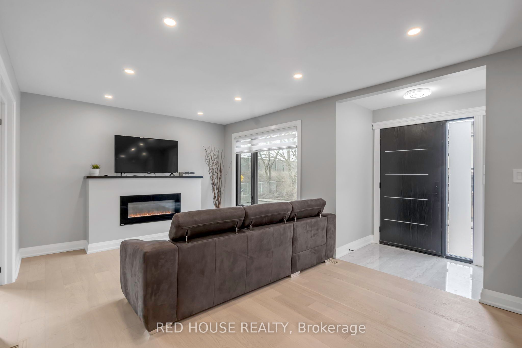 10 Bayside Avenue
