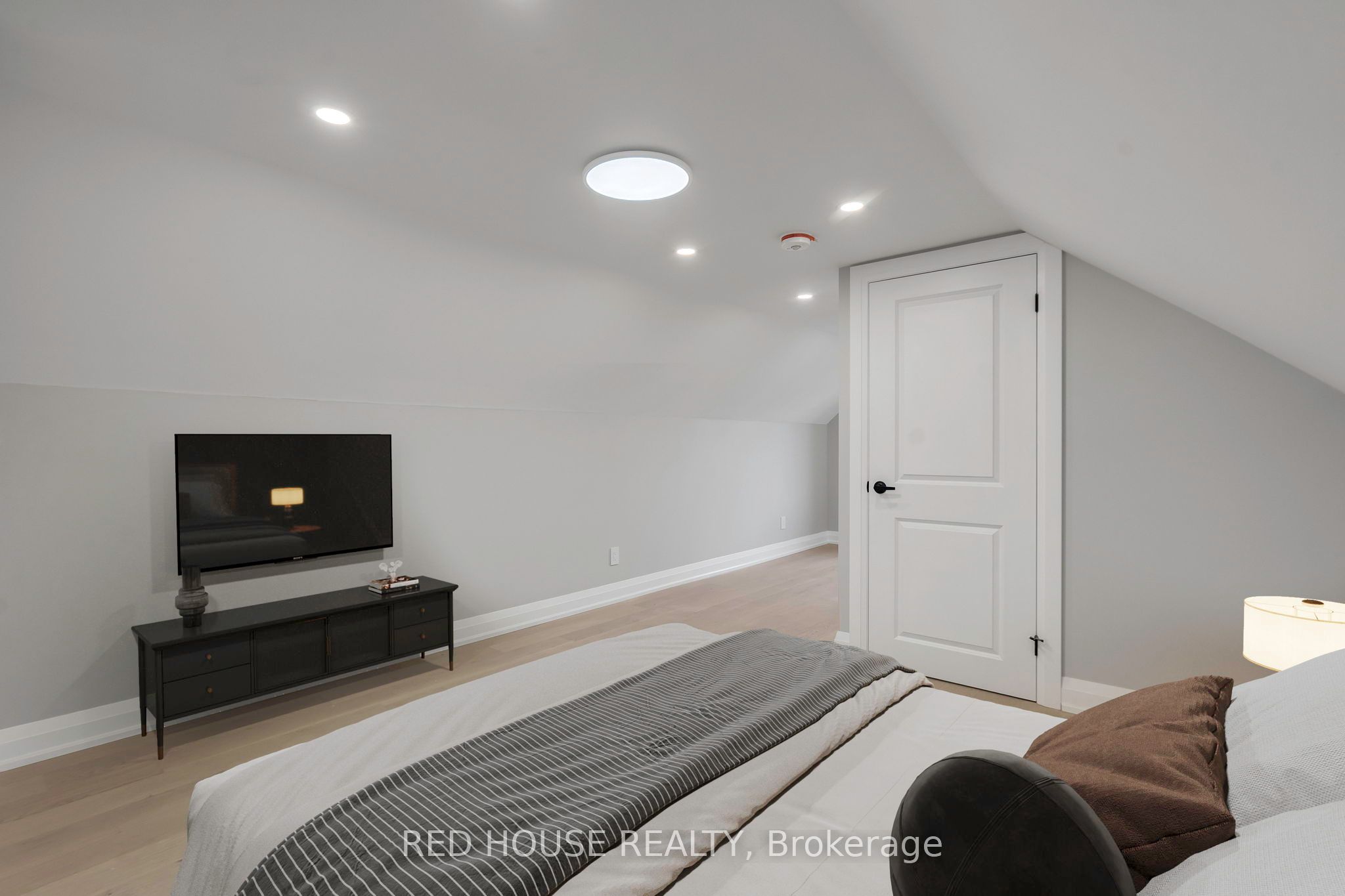 10 Bayside Avenue
