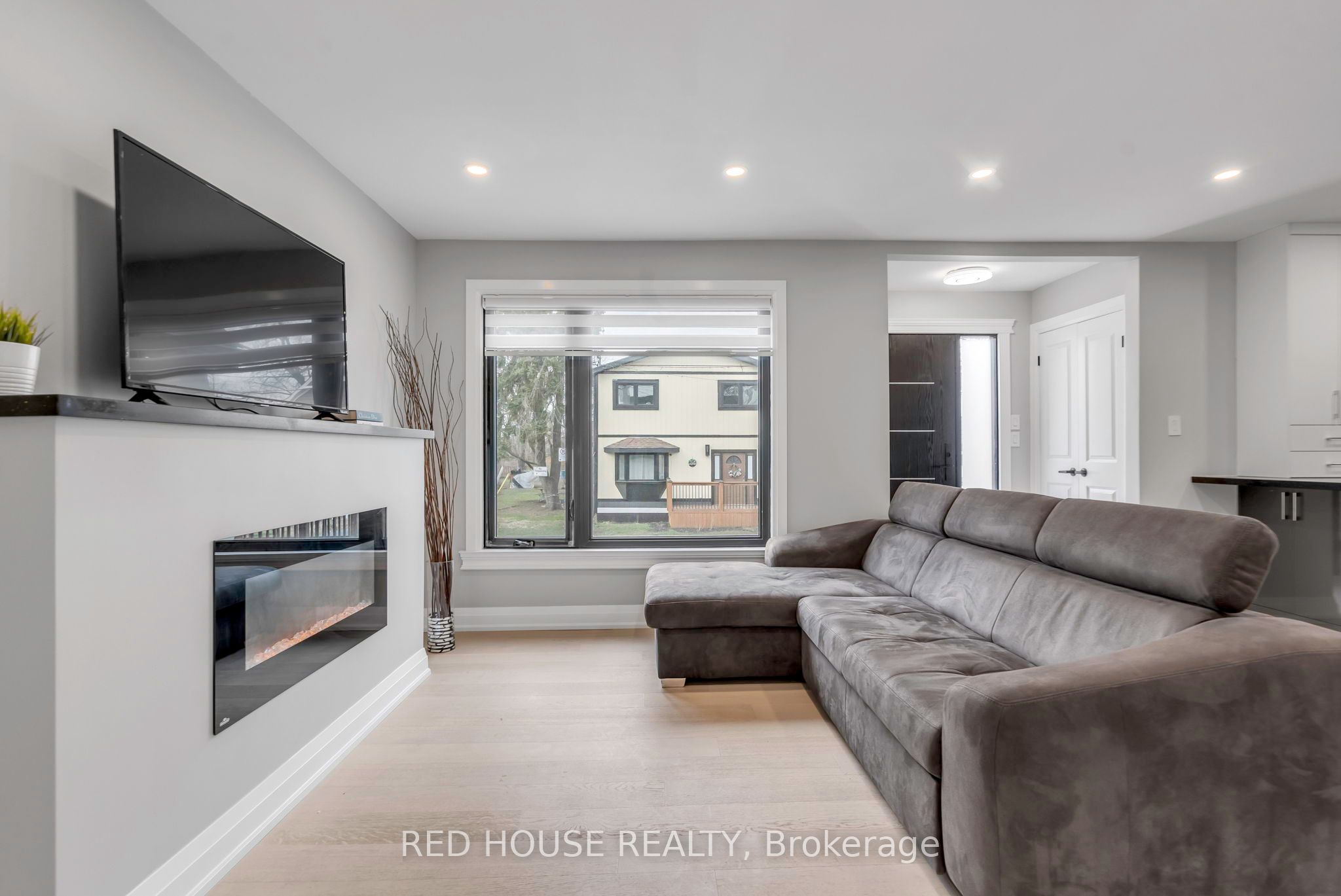 10 Bayside Avenue