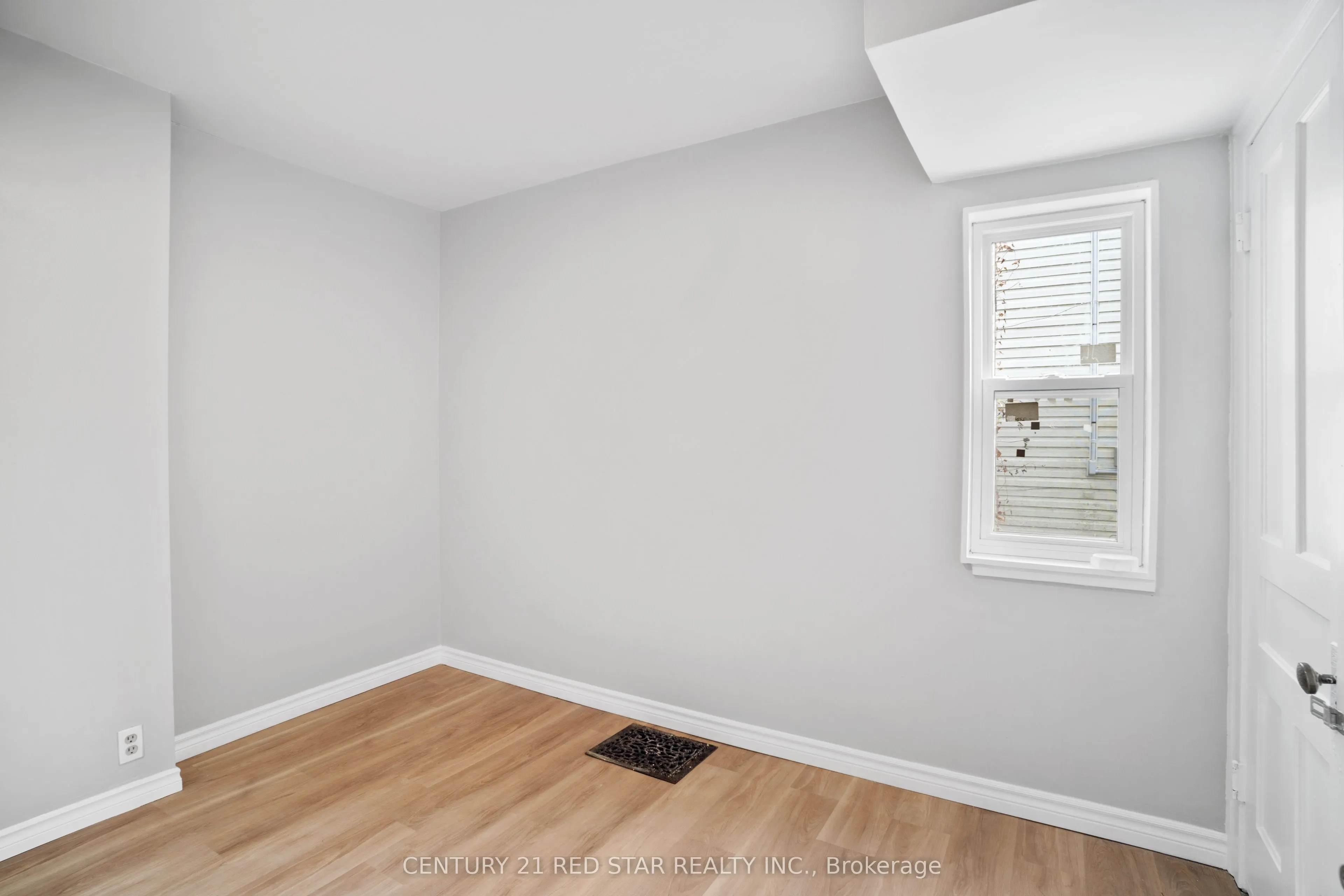 5082 St. Lawrence Avenue