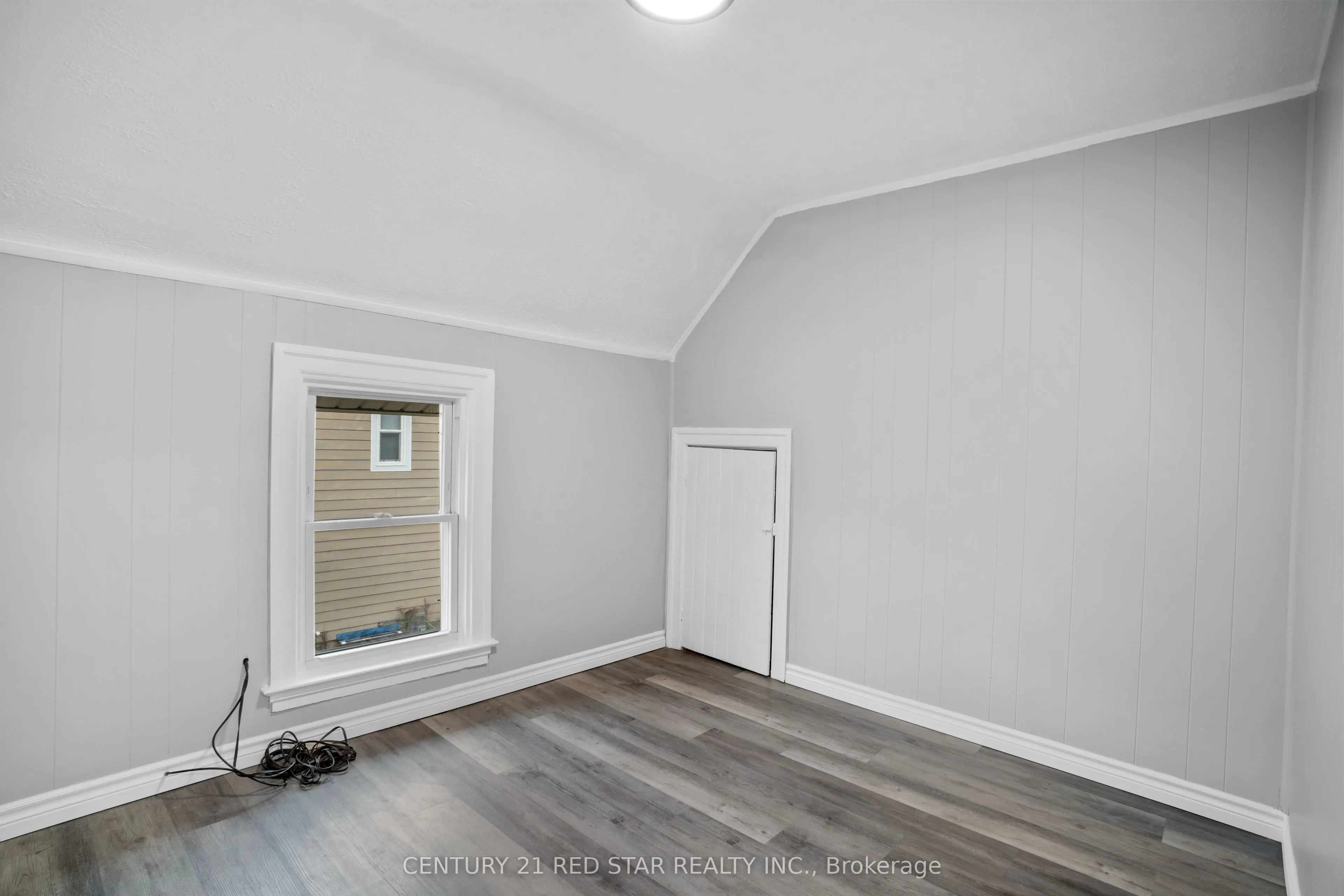 5082 St. Lawrence Avenue