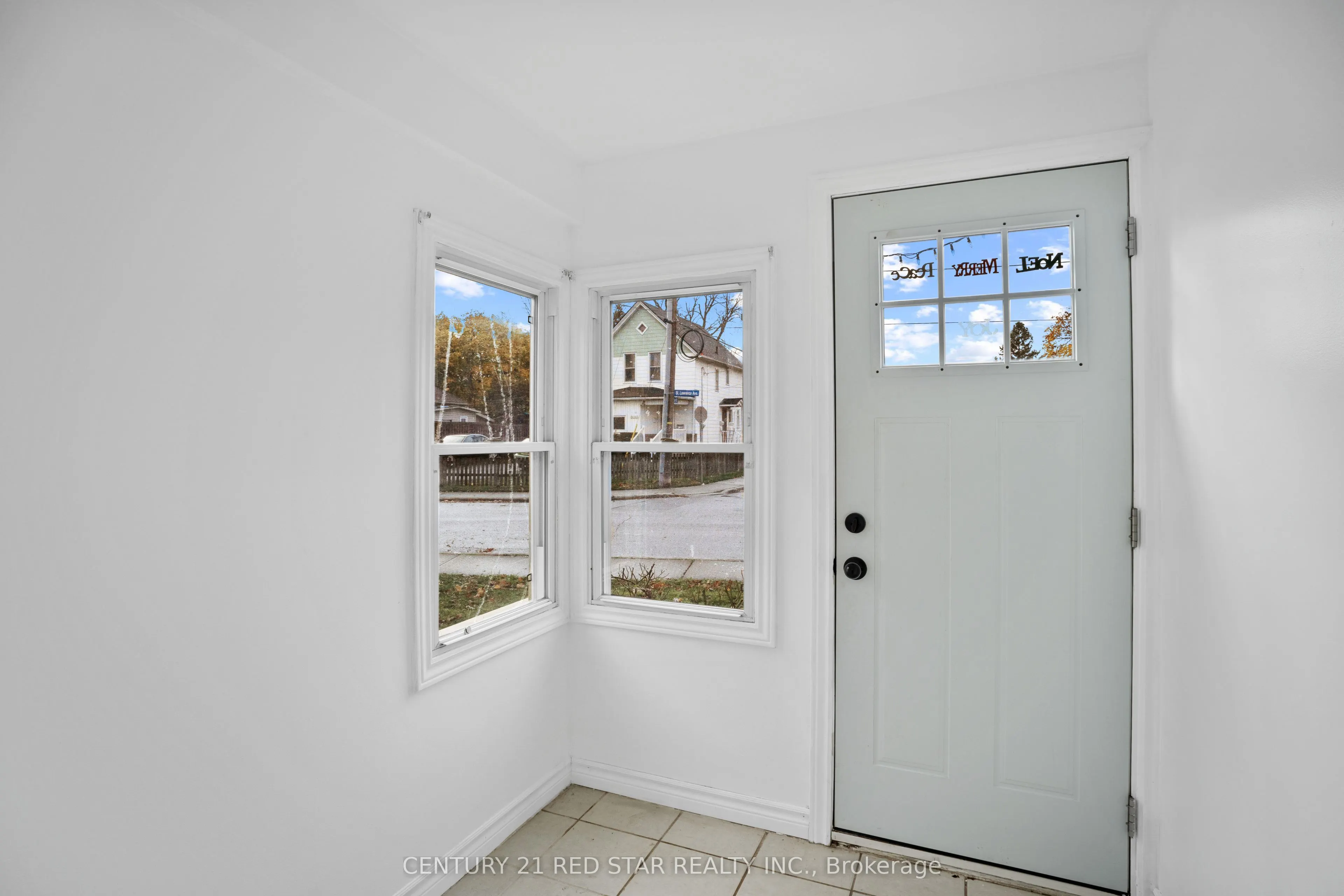 5082 St. Lawrence Avenue