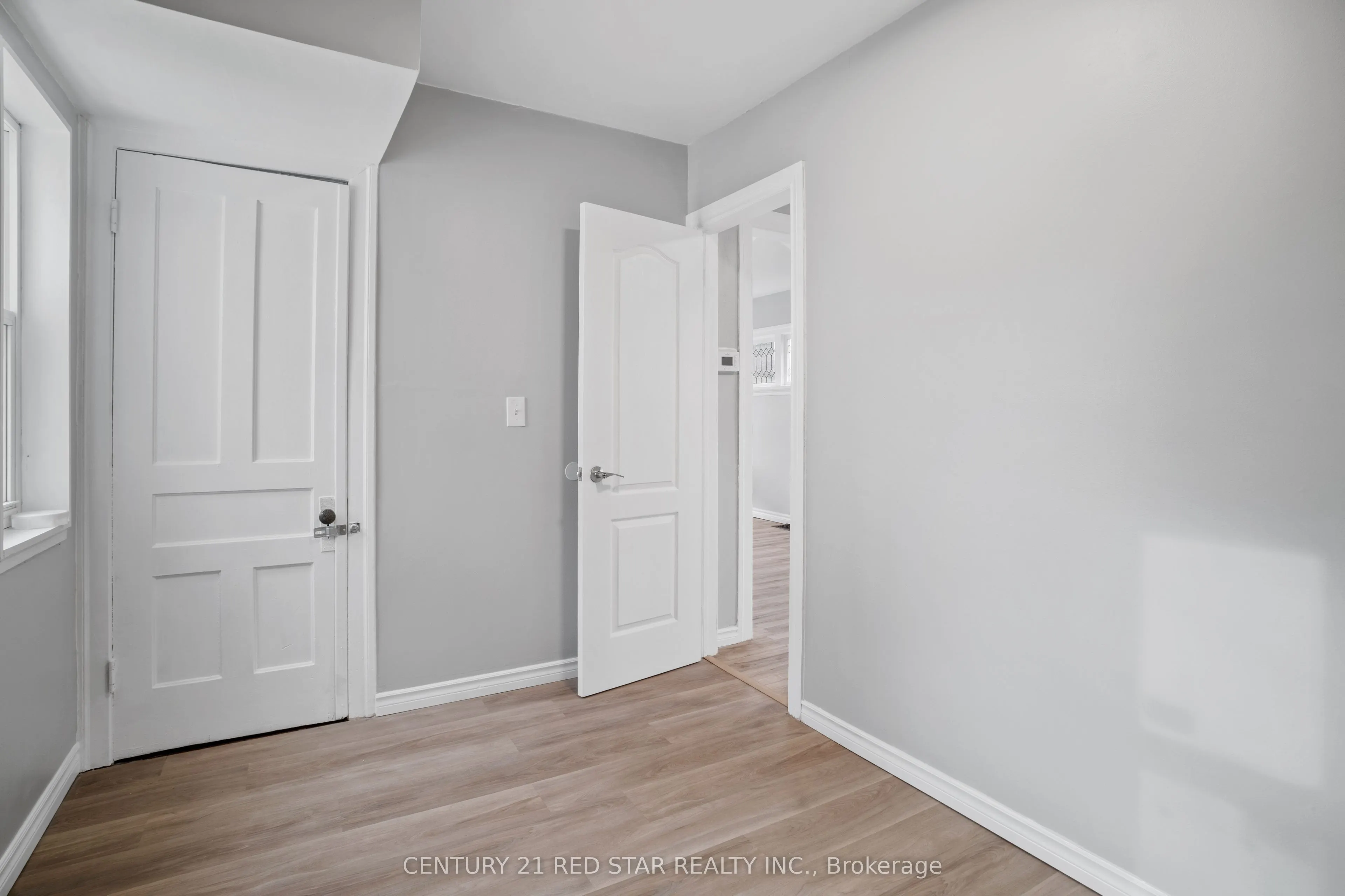 5082 St. Lawrence Avenue