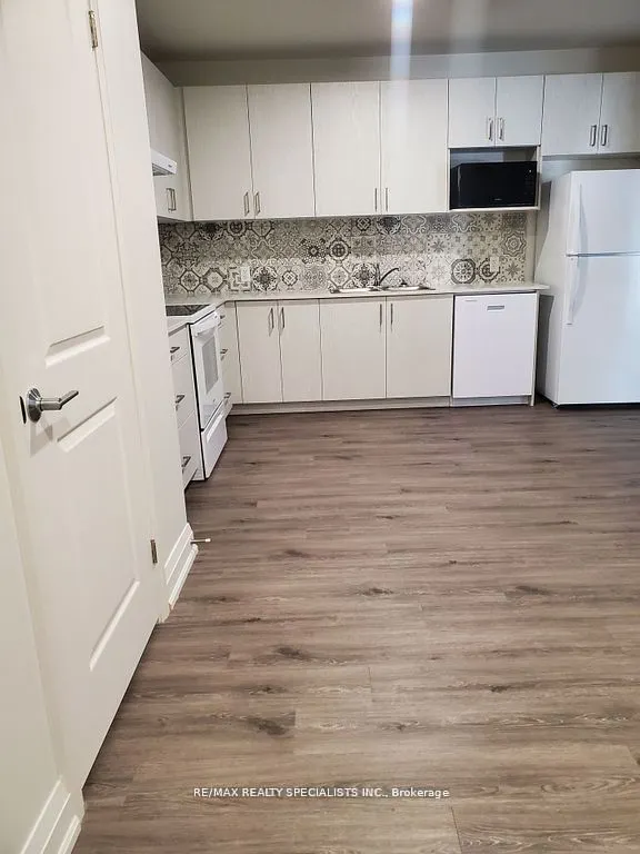 307 King Street E #206