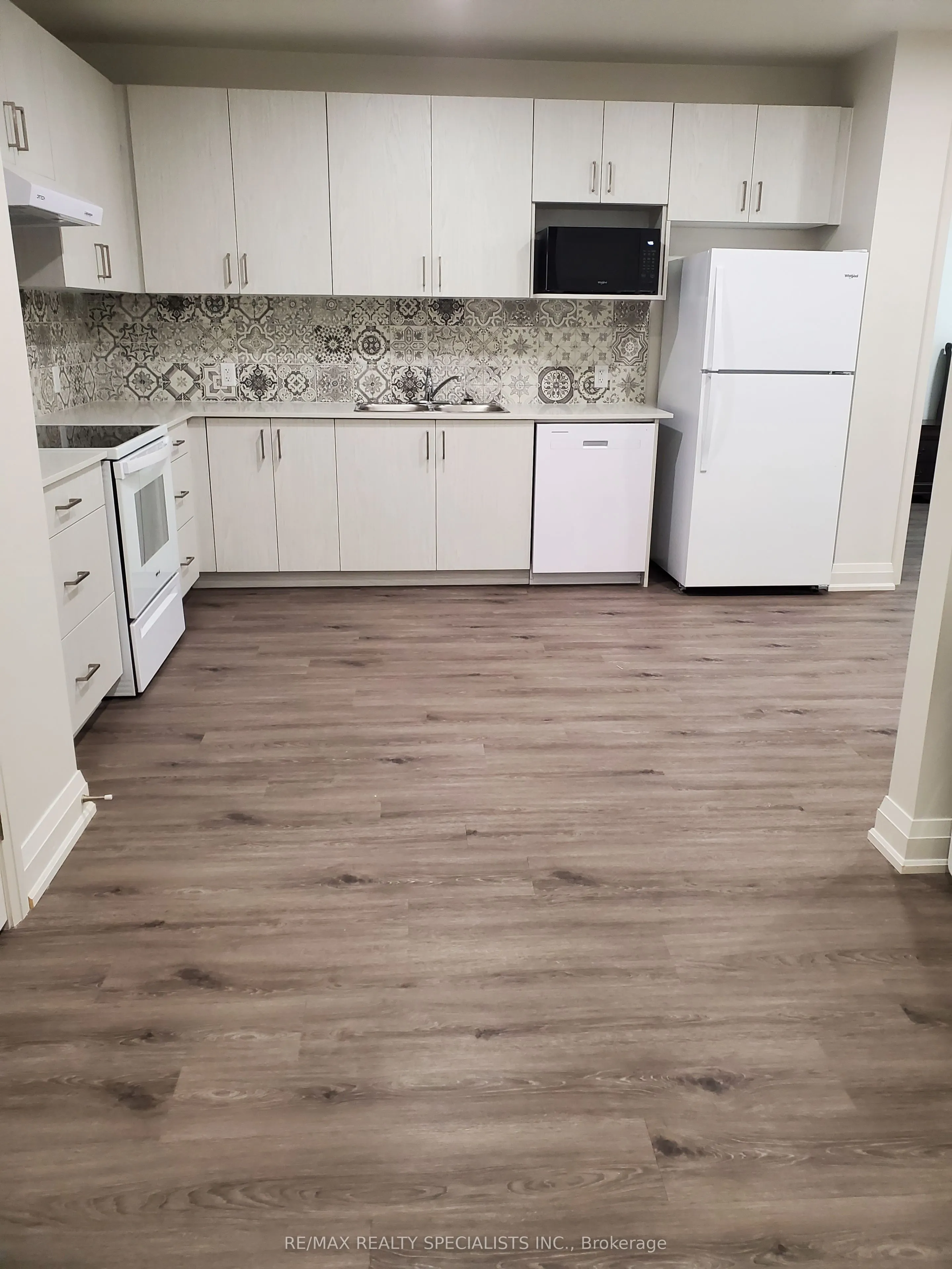 307 King Street E #206