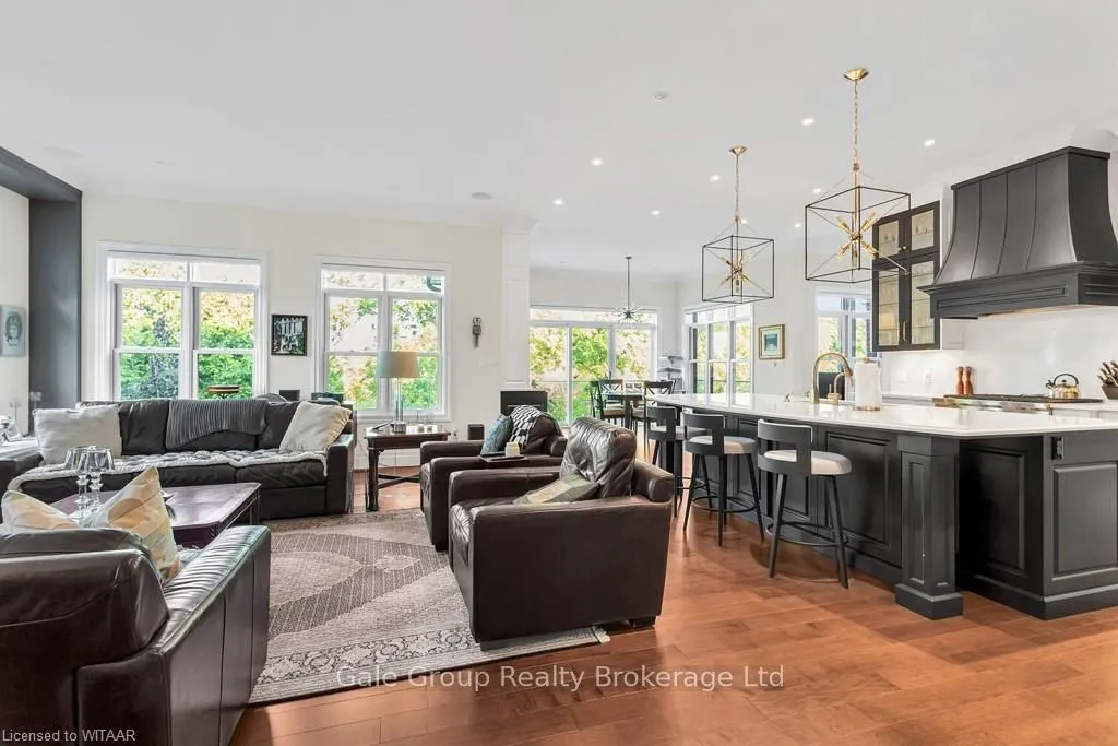 241 TAMARACK Boulevard
