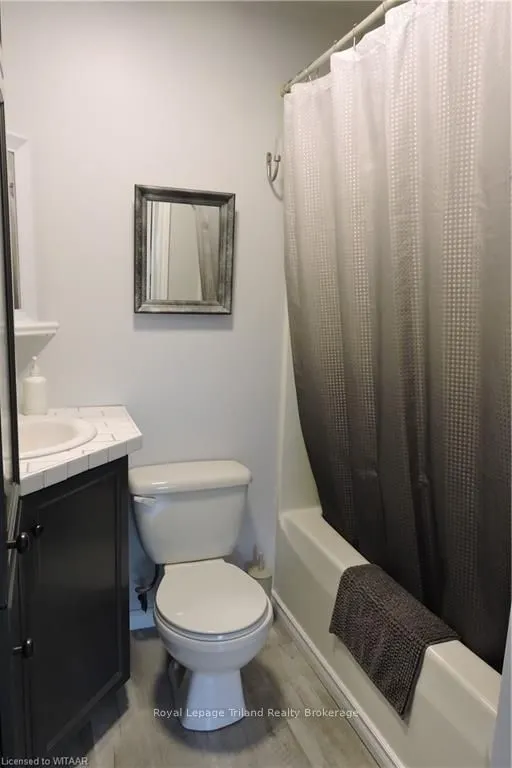 14 ELGIN Street W