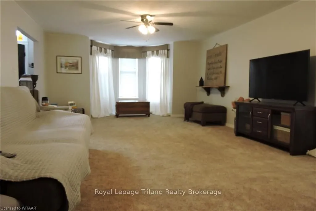14 ELGIN Street W