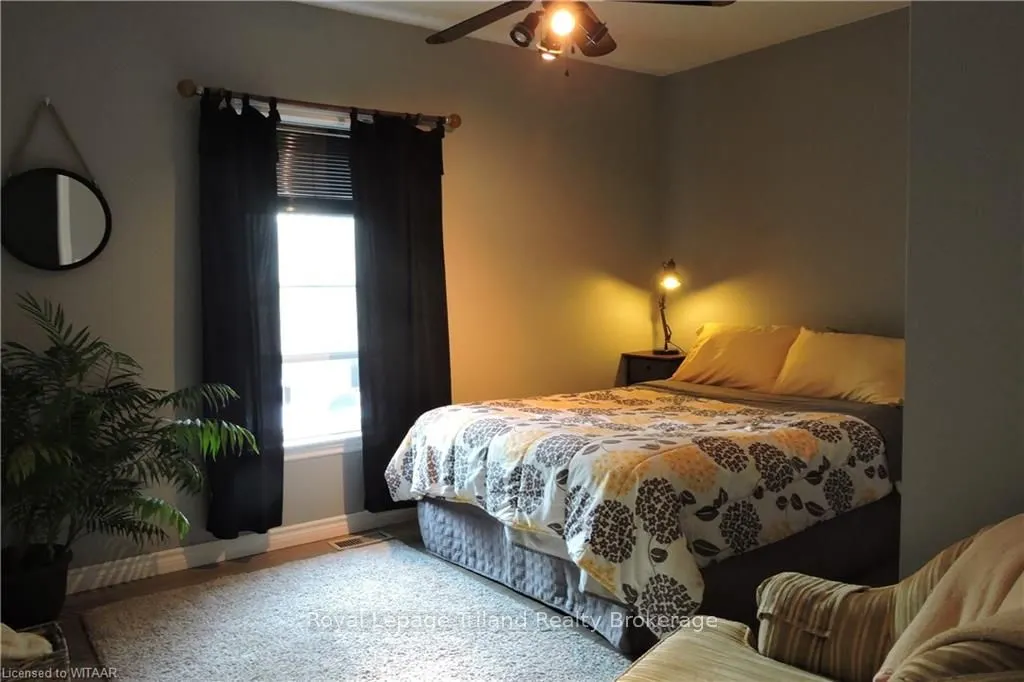 14 ELGIN Street W