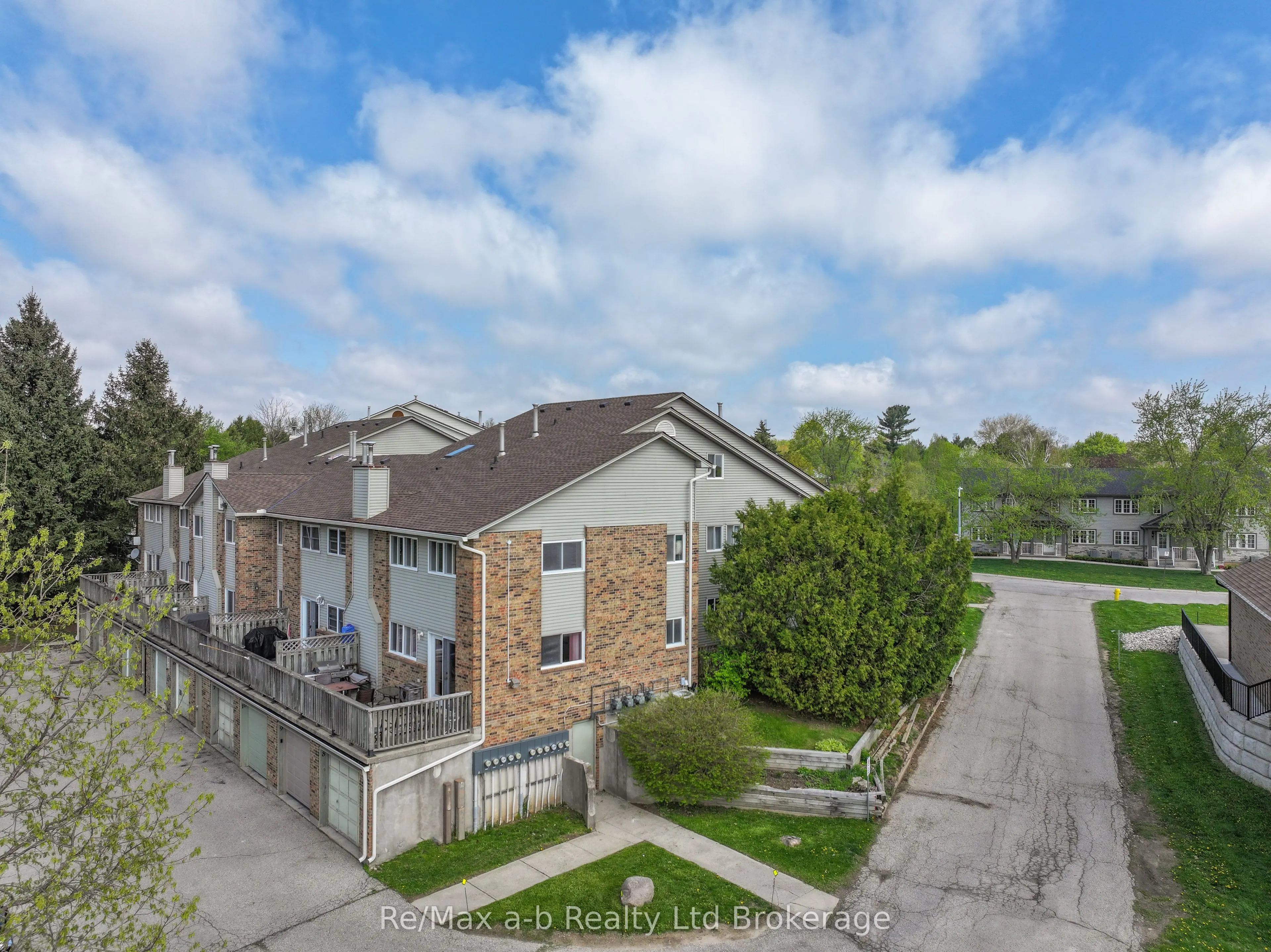 19 WREN Court #8