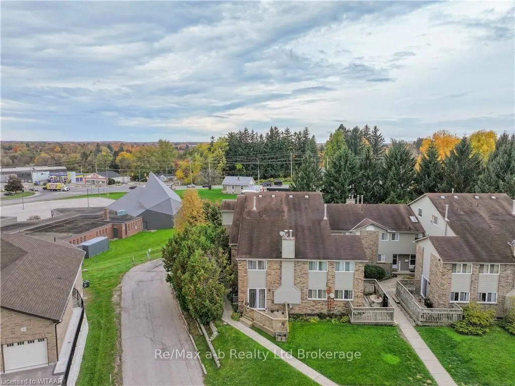 19 WREN Court #8
