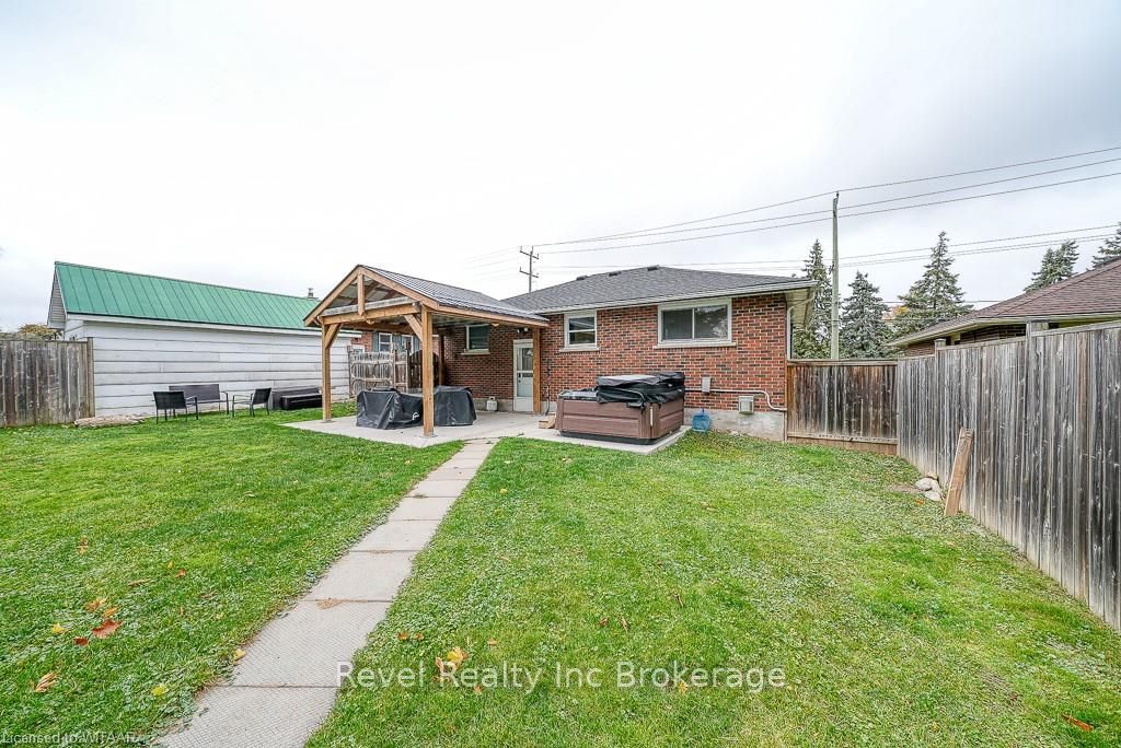 824 DEVONSHIRE Avenue
