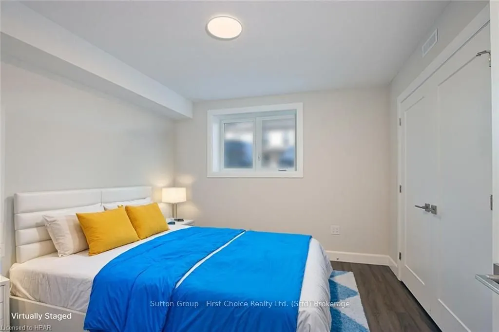 3202 VIVIAN Line, #6