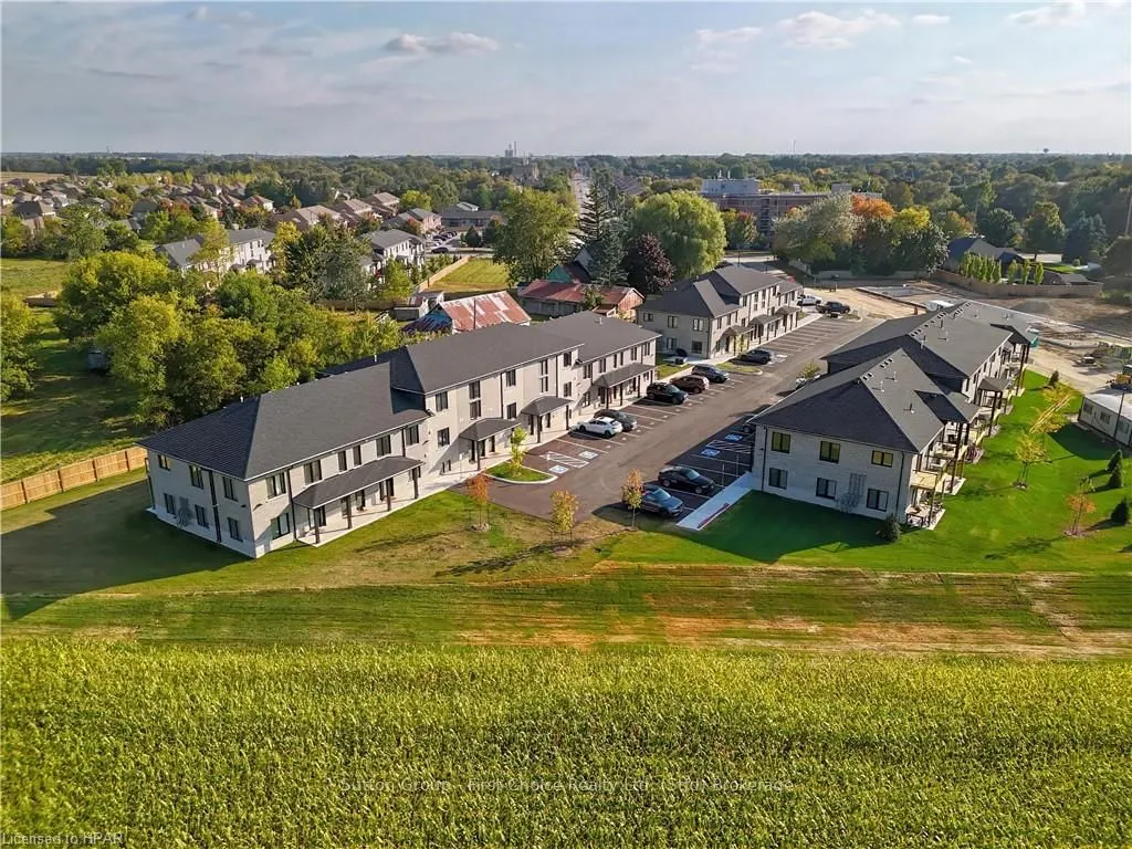 3202 VIVIAN Line, #27