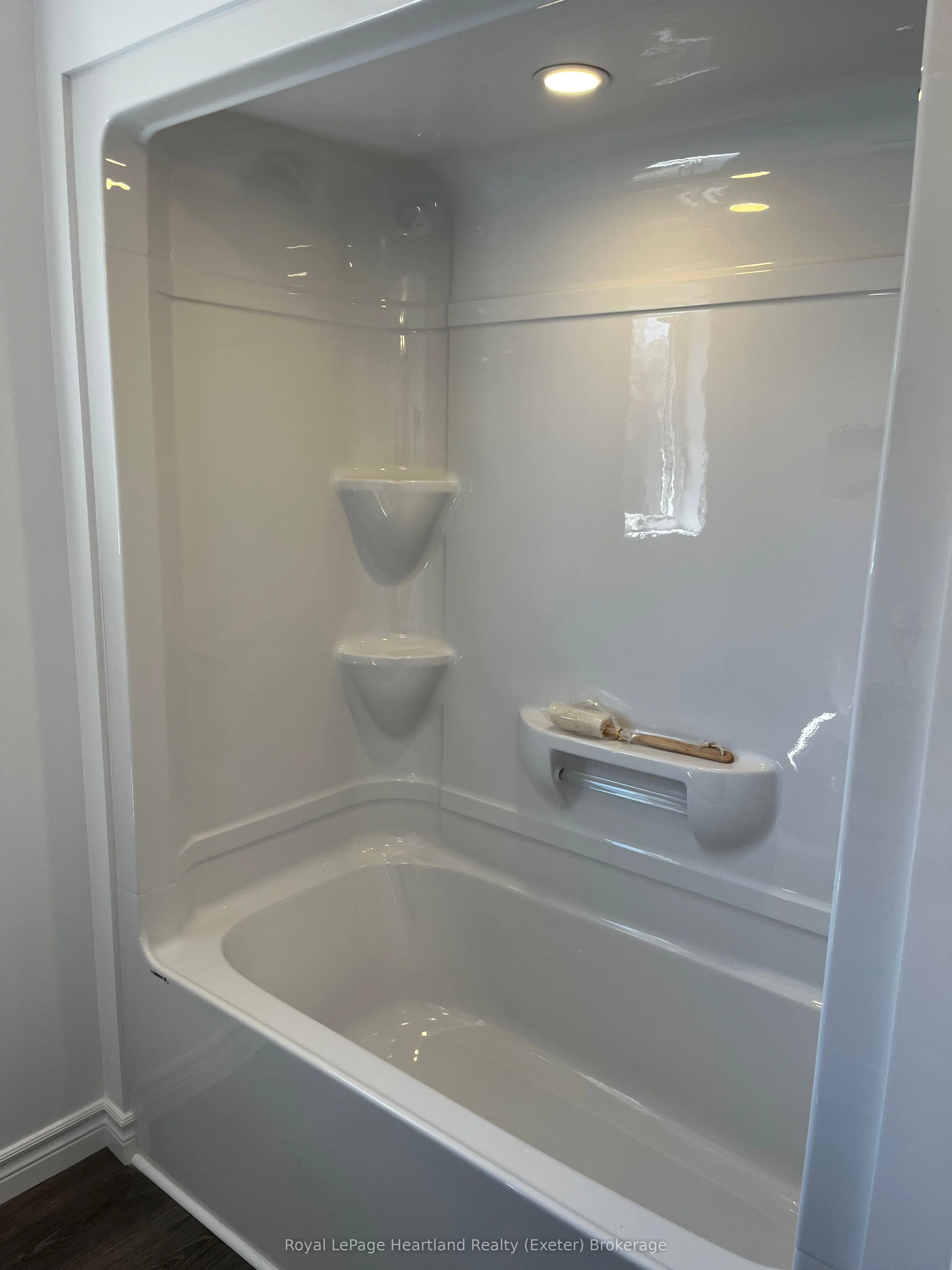 20 Bluffs View Boulevard