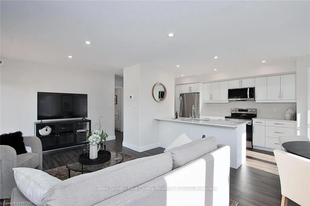 3202 VIVIAN Line, #24