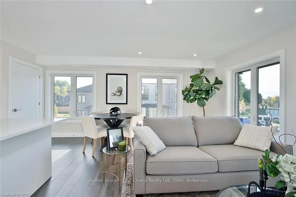 3202 VIVIAN Line, #24