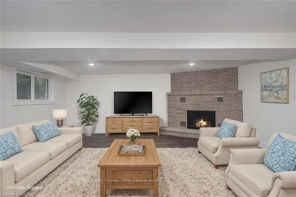 131 BRIARHILL Drive