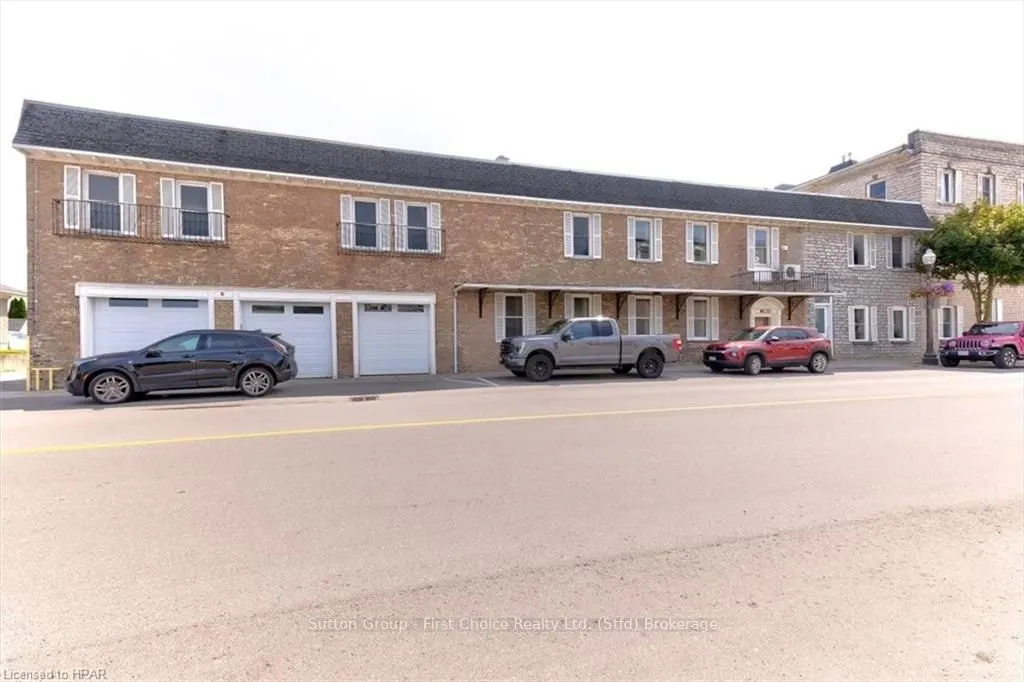 95 QUEEN Street E