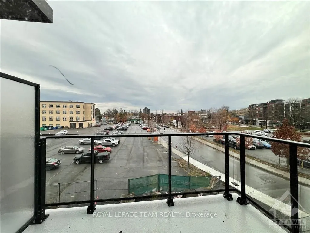 360 DESCHATELETS Avenue, #303
