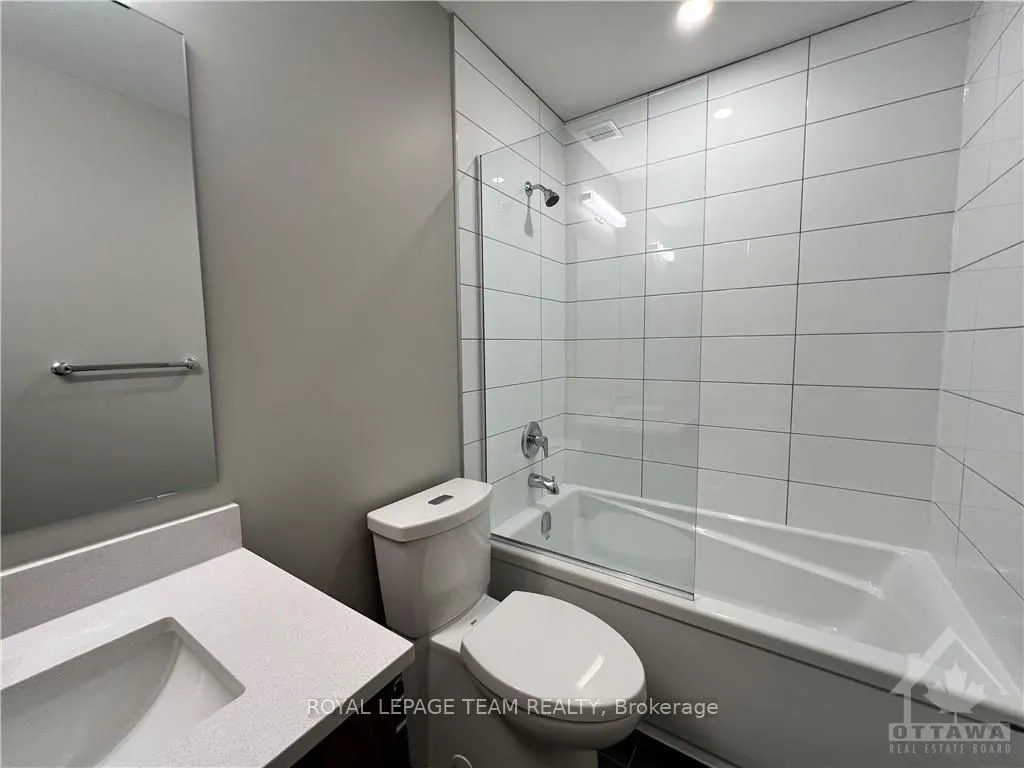360 DESCHATELETS Avenue, #303
