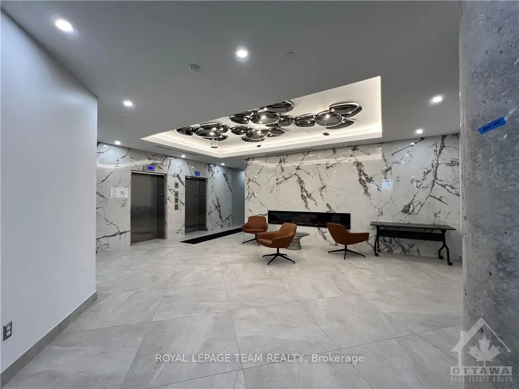 360 DESCHATELETS Avenue, #303