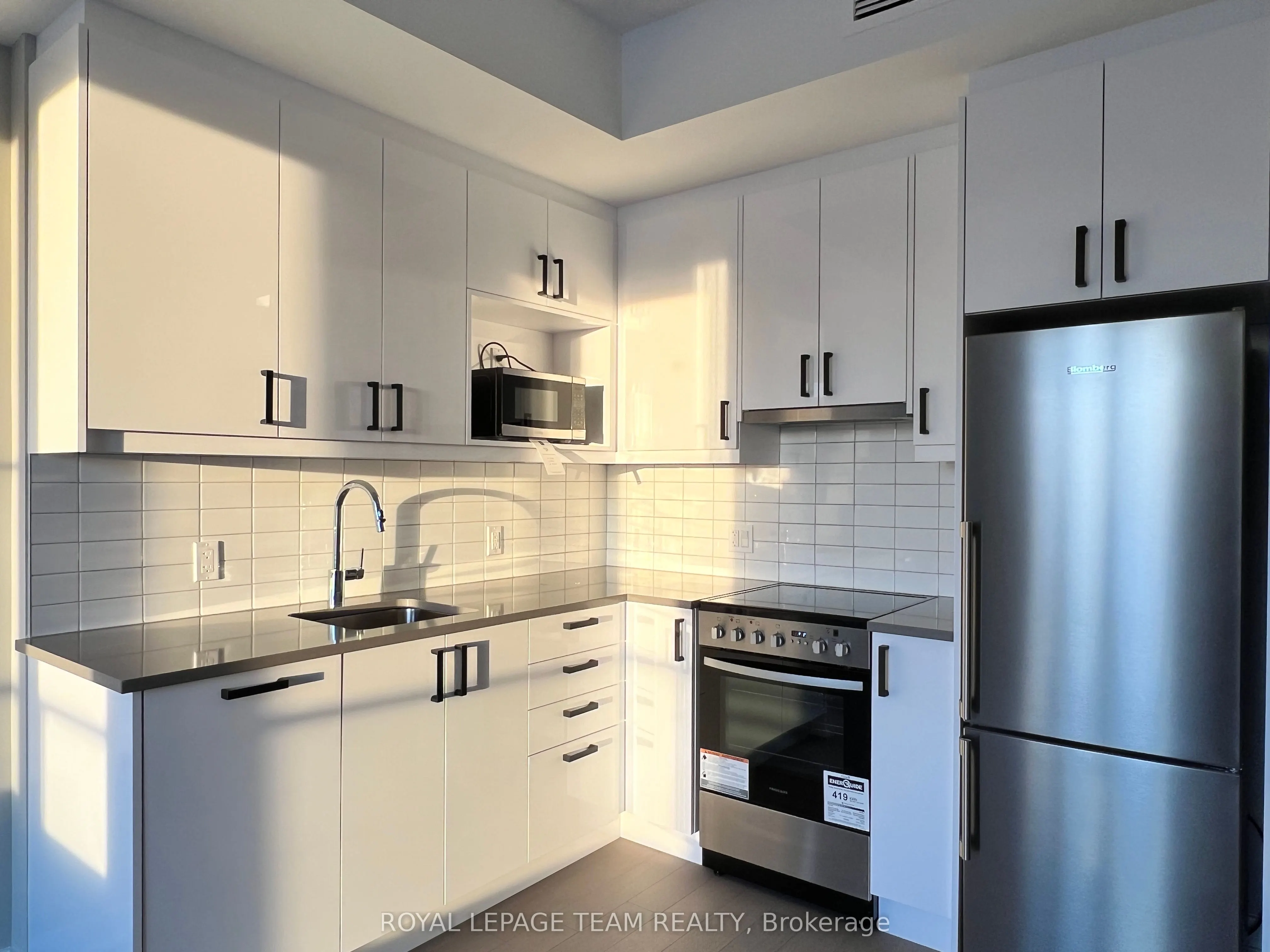 360 DESCHATELETS Avenue, #303