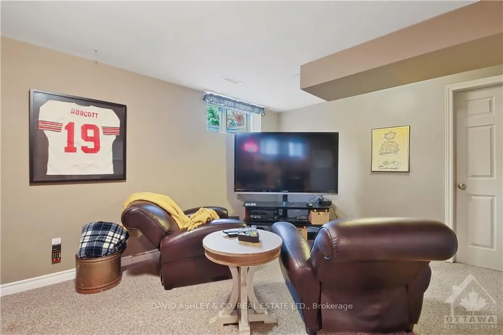 55 IRONSIDE Court E