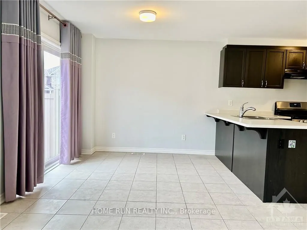 1031 APOLUNE Street