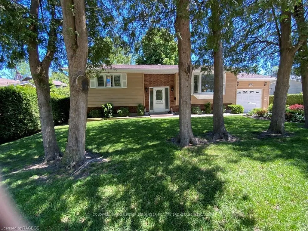 929 SAUGEEN Street