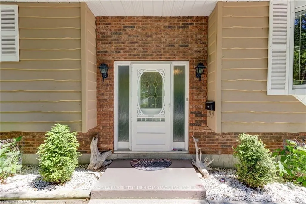 929 SAUGEEN Street