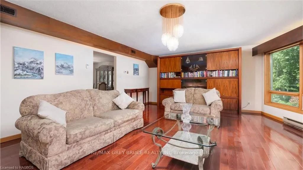 97 DORENA Crescent