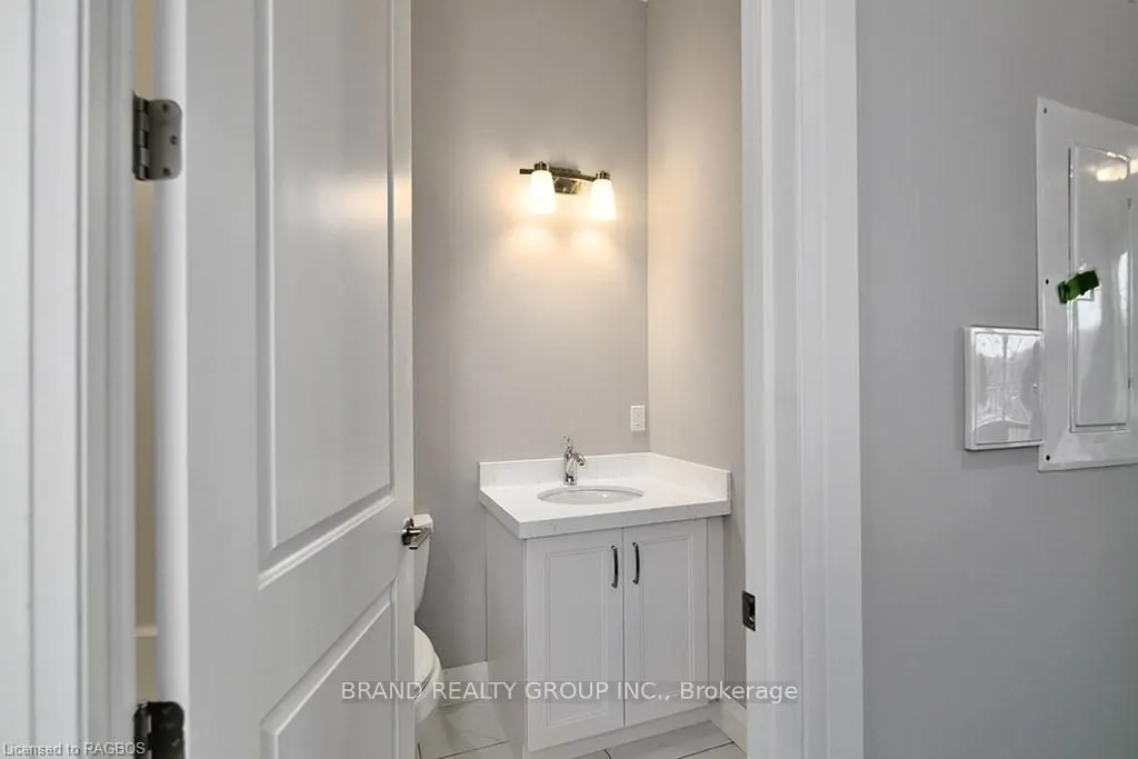 80 9TH Street E #601