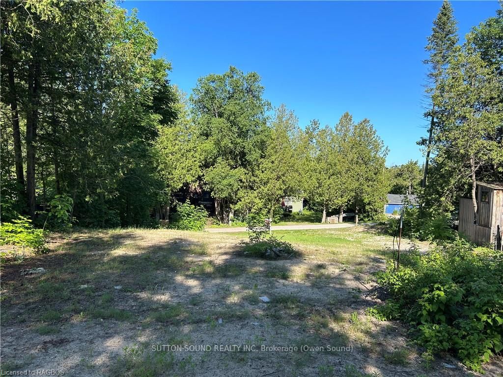 11 SARNIA Avenue