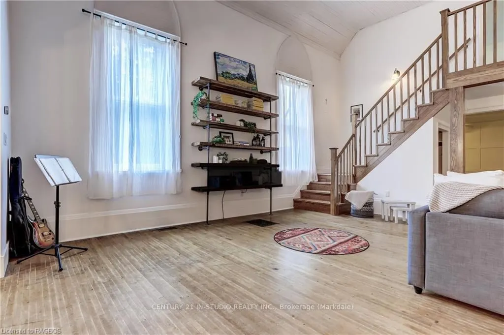 44 2ND Avenue