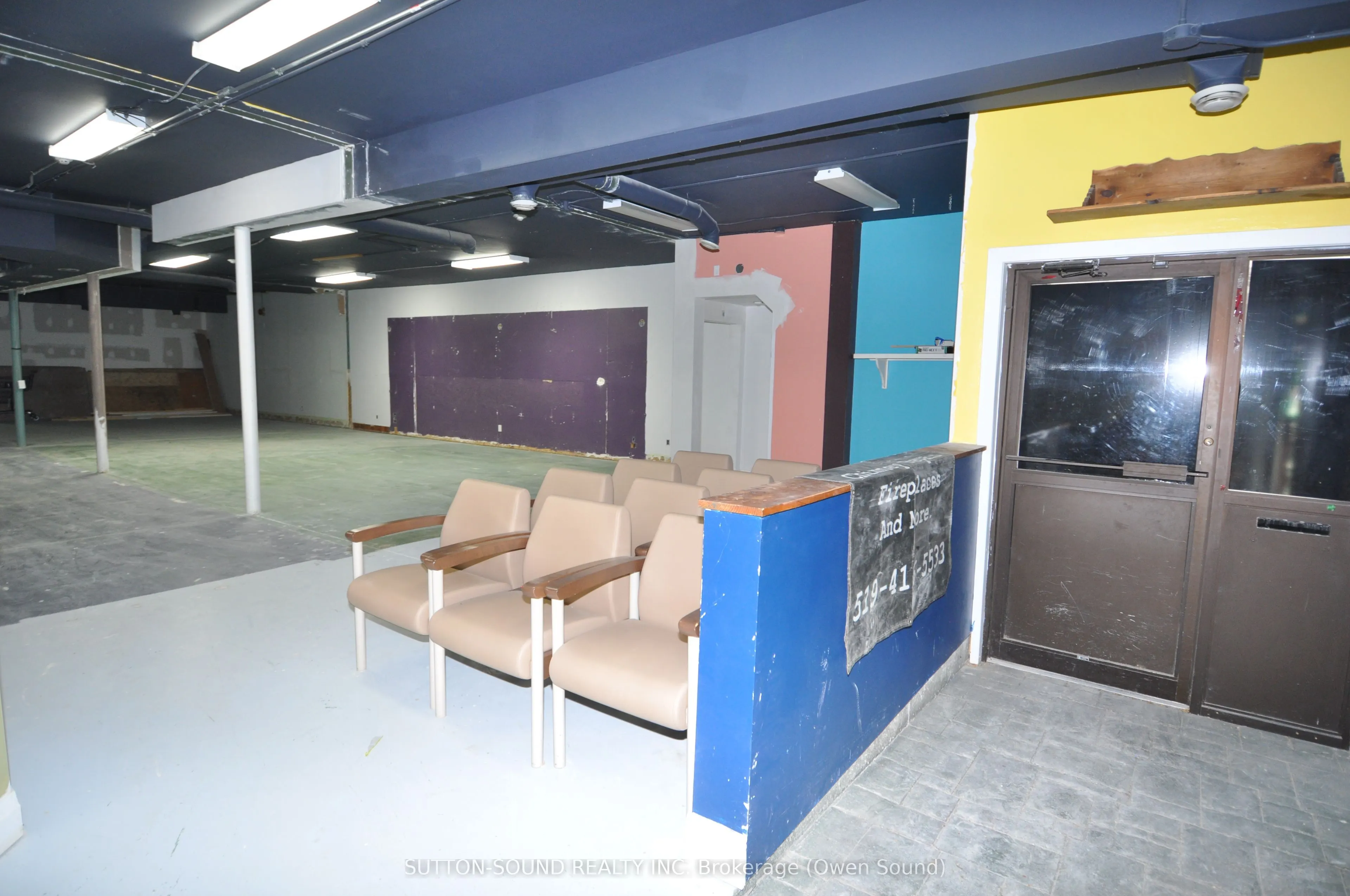 232 8TH Street E