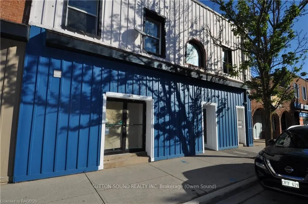 232 8TH Street E