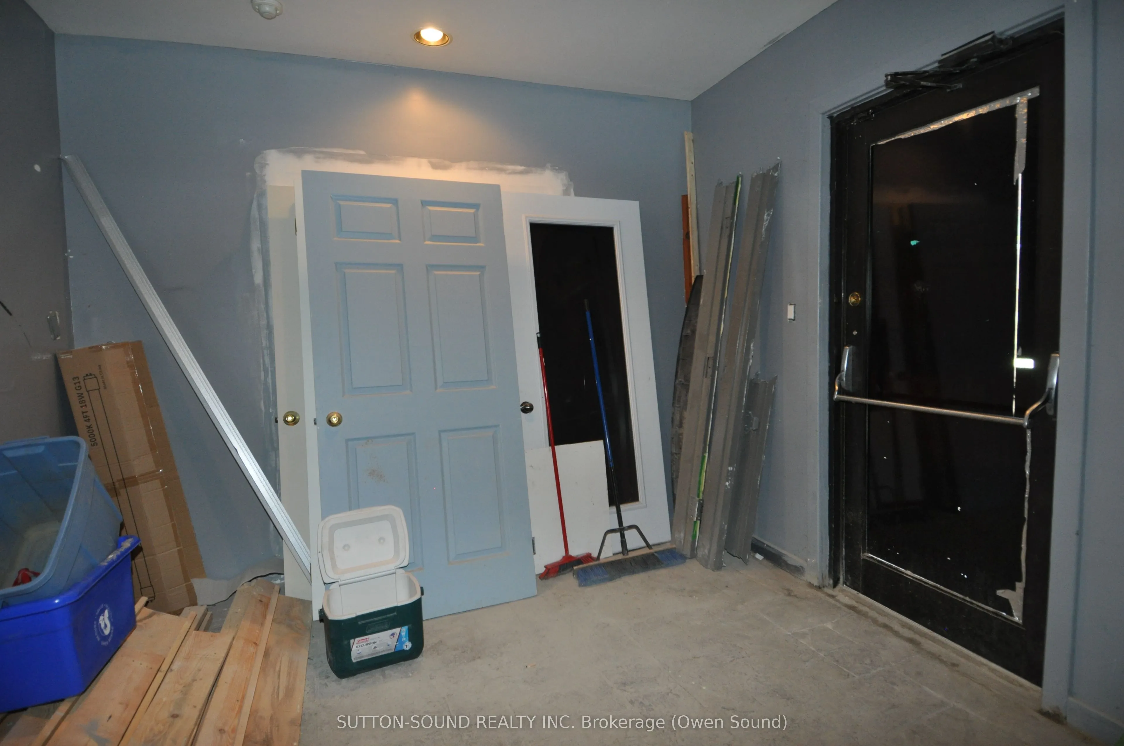 232 8TH Street E