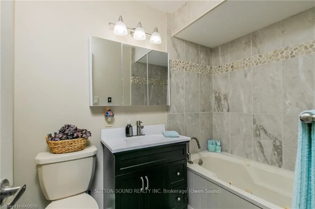 7 SANDY PINES Trail