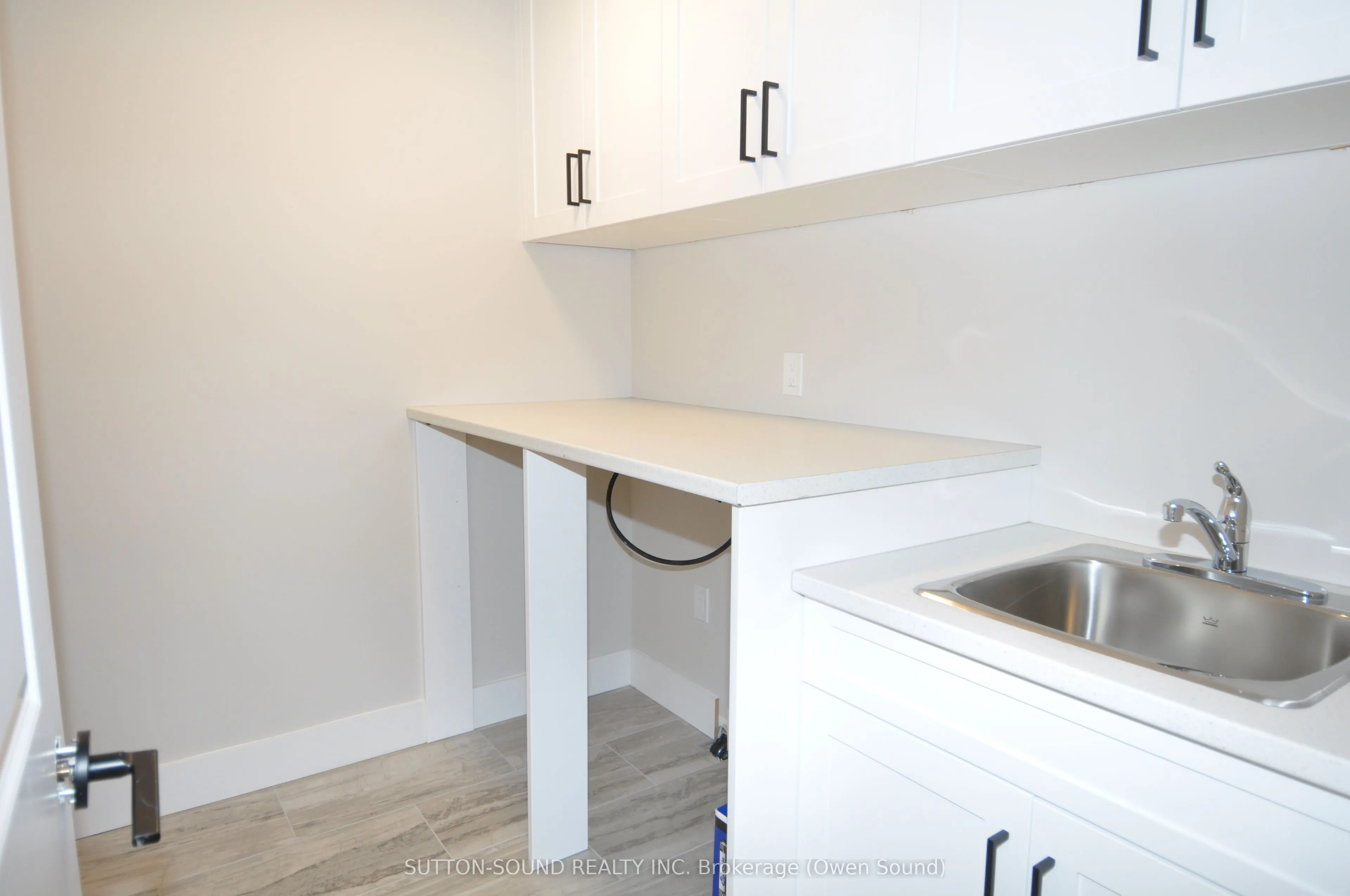 622 8TH Street W