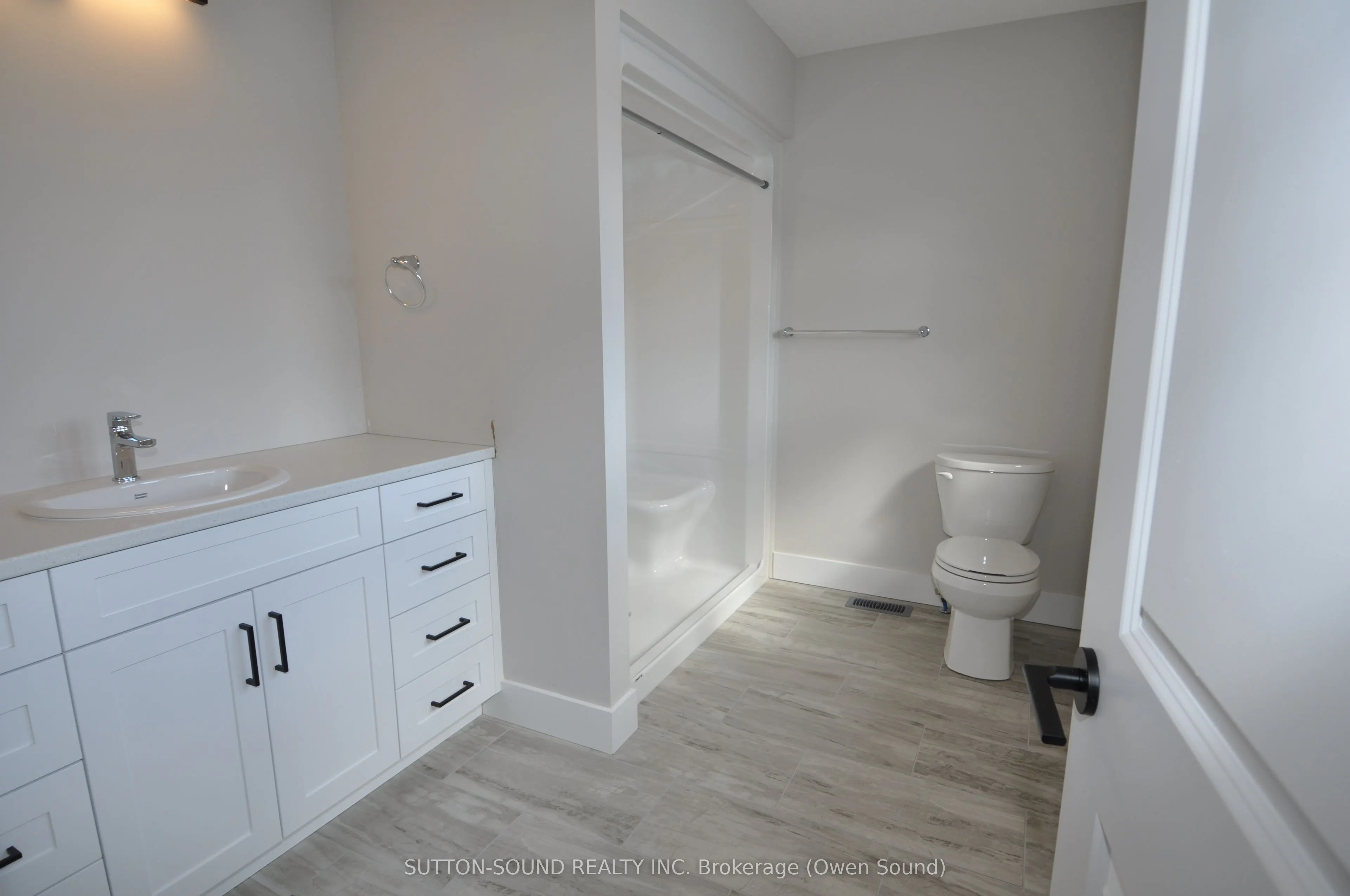 622 8TH Street W