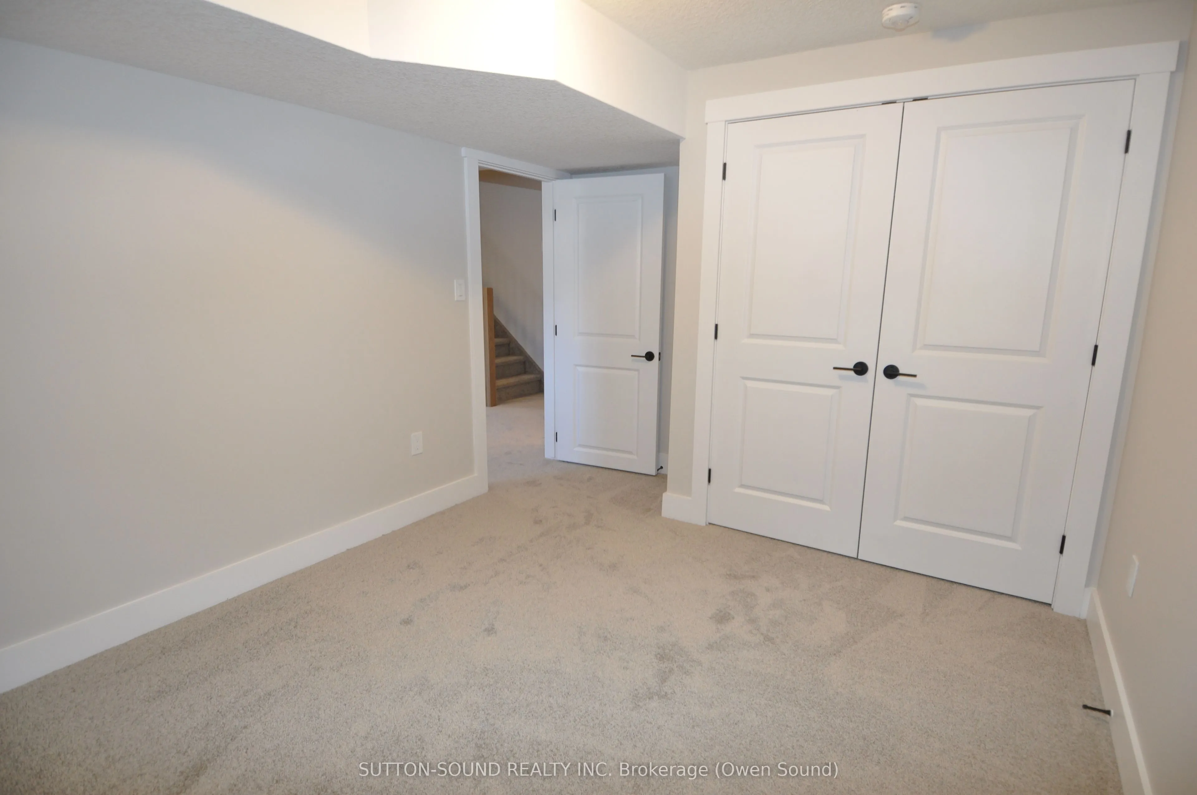 622 8TH Street W