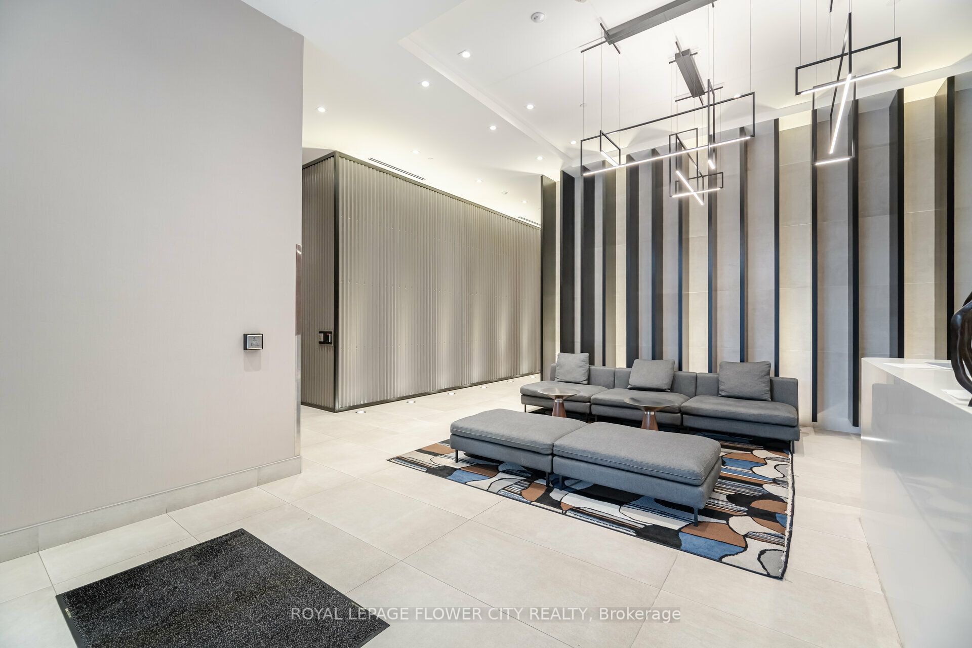 212 King William Street, #604