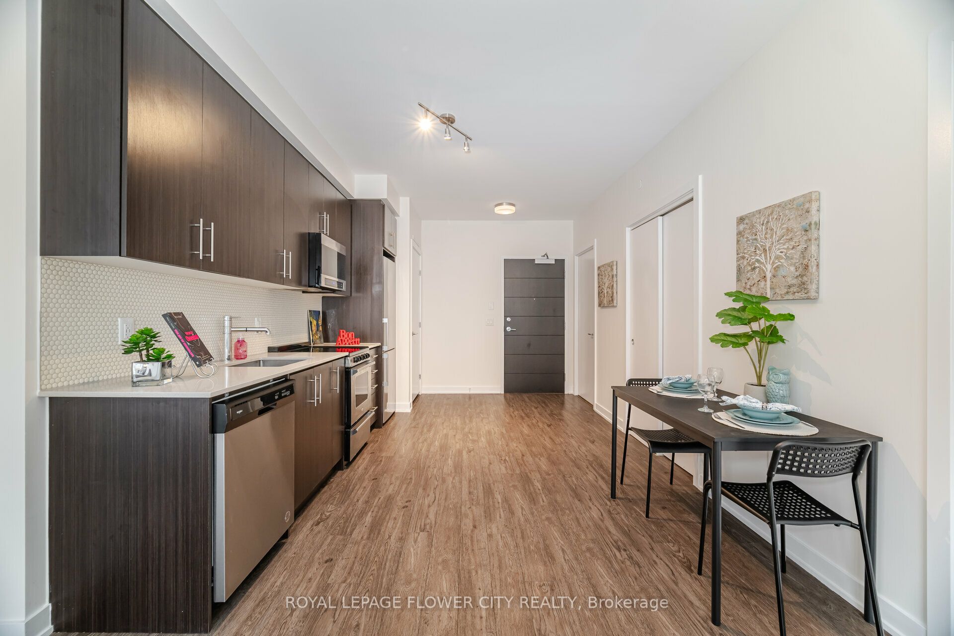 212 King William Street, #604