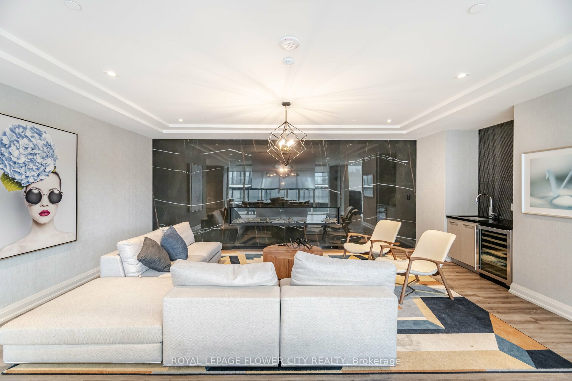212 King William Street, #604