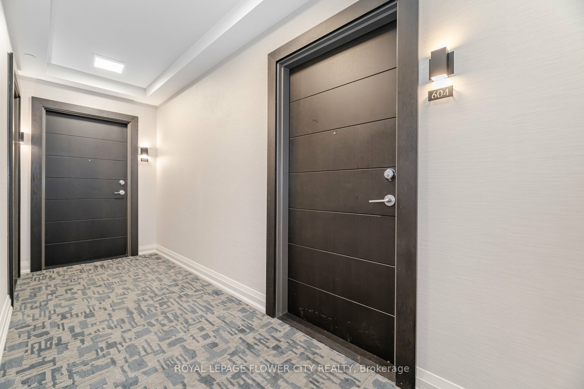 212 King William Street, #604
