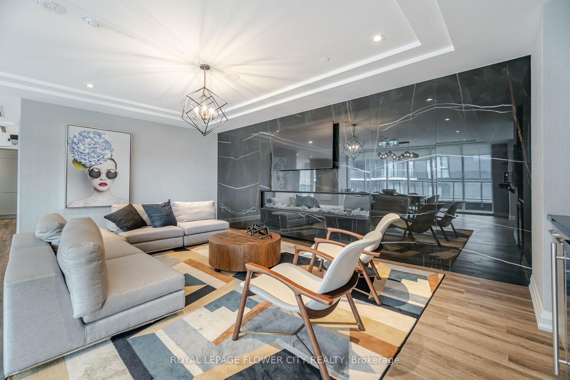 212 King William Street, #604