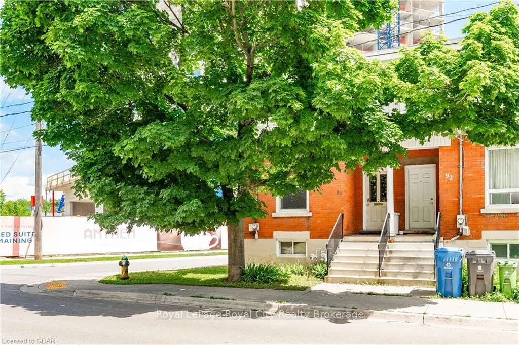 90 NEEVE Street